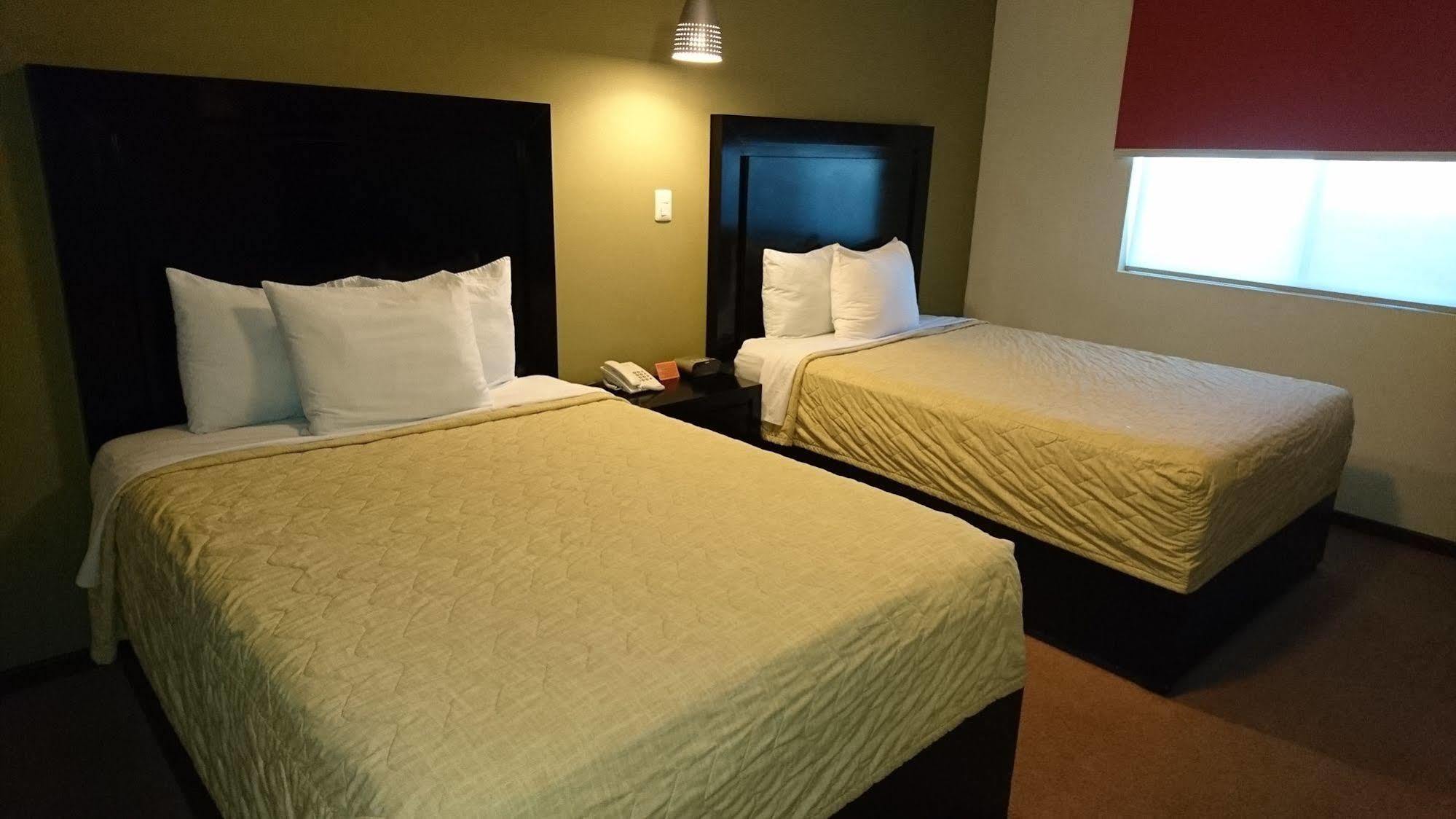 Hotel Nuvo Saltillo Kültér fotó