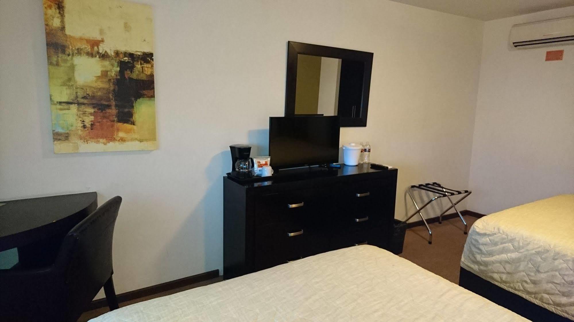 Hotel Nuvo Saltillo Kültér fotó