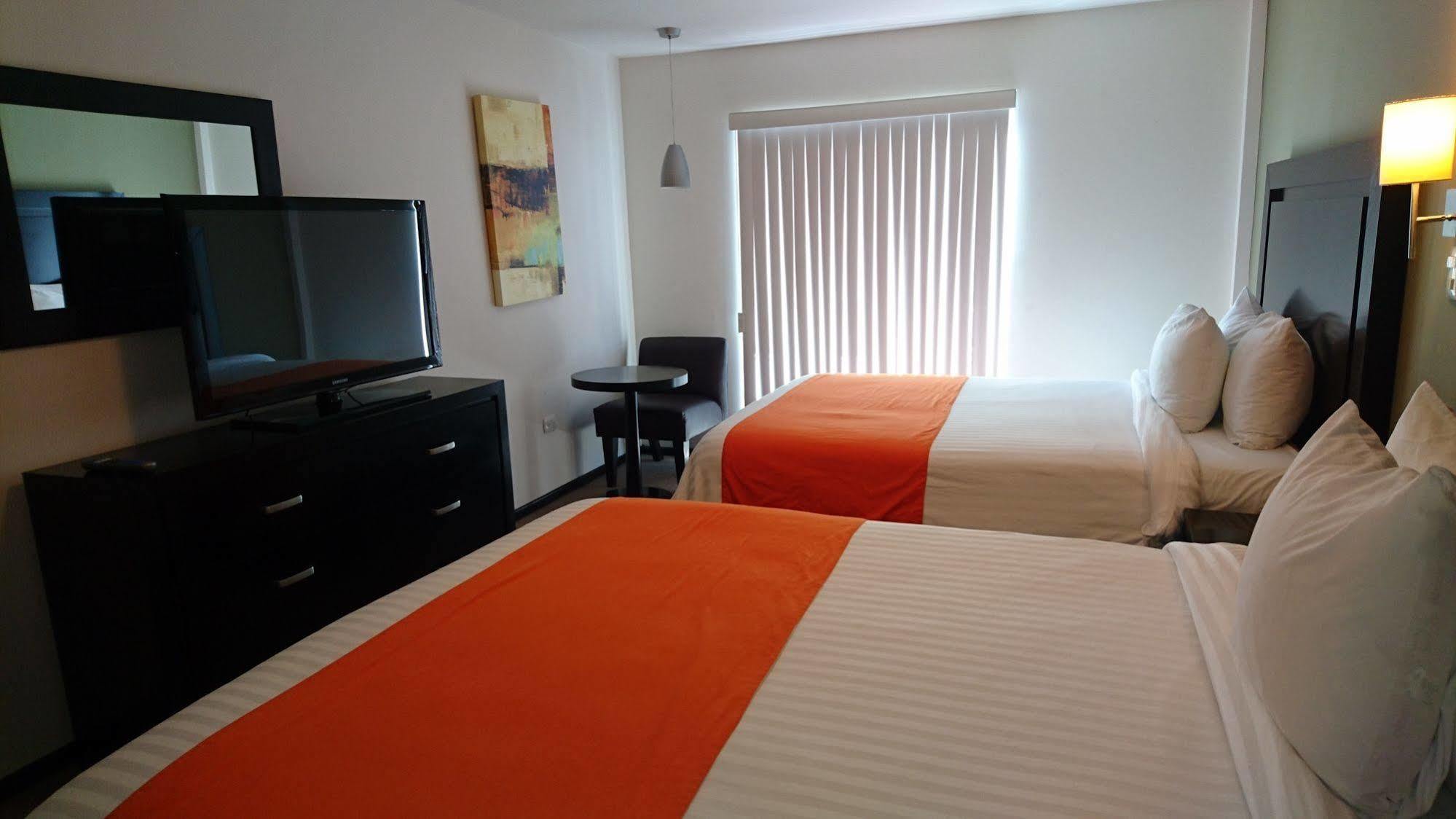 Hotel Nuvo Saltillo Kültér fotó